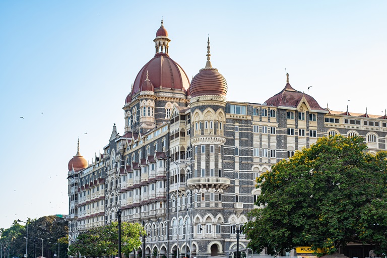 ラグジュアリーホテル