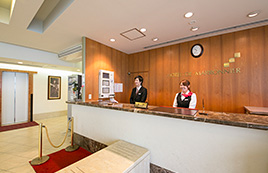 ホテルドマロニエフロント