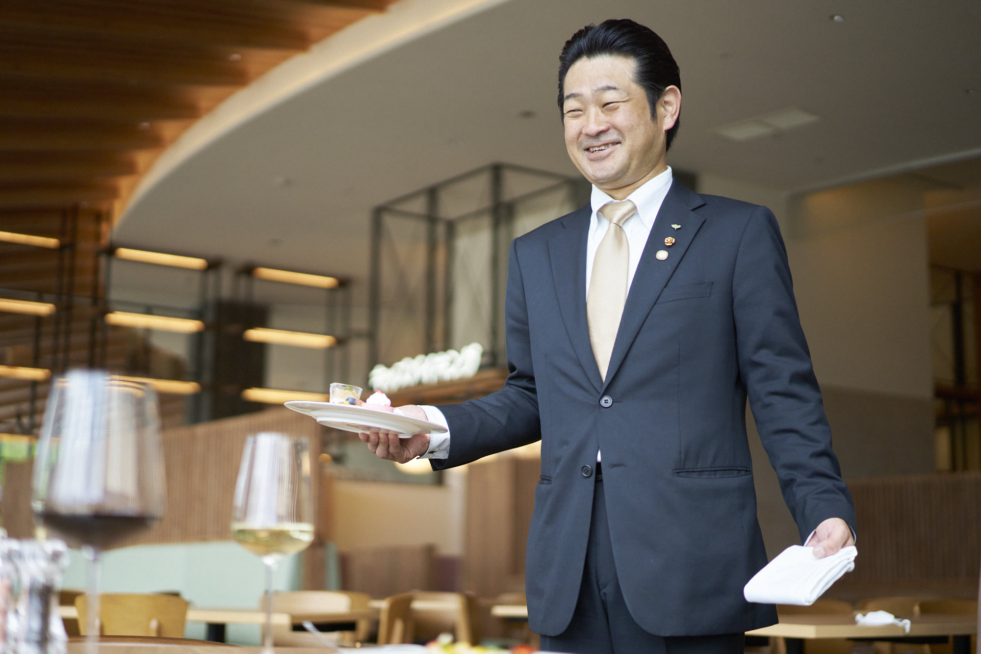 レストランサービススタッフ