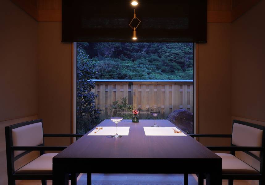 レストランサービス