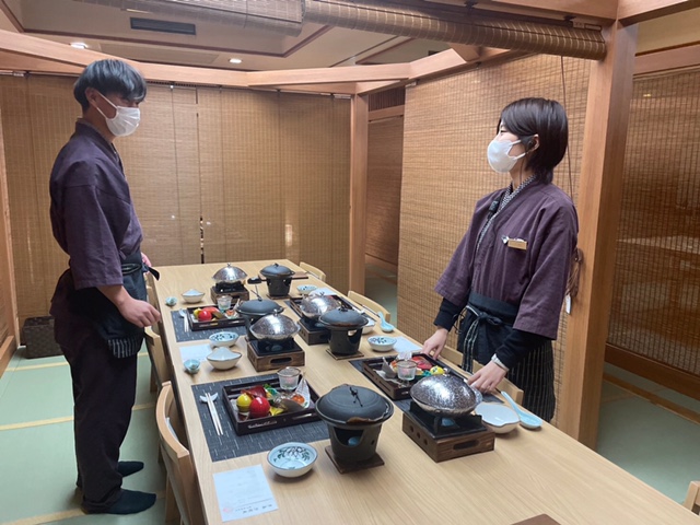 豊田温泉　旅館スタッフ